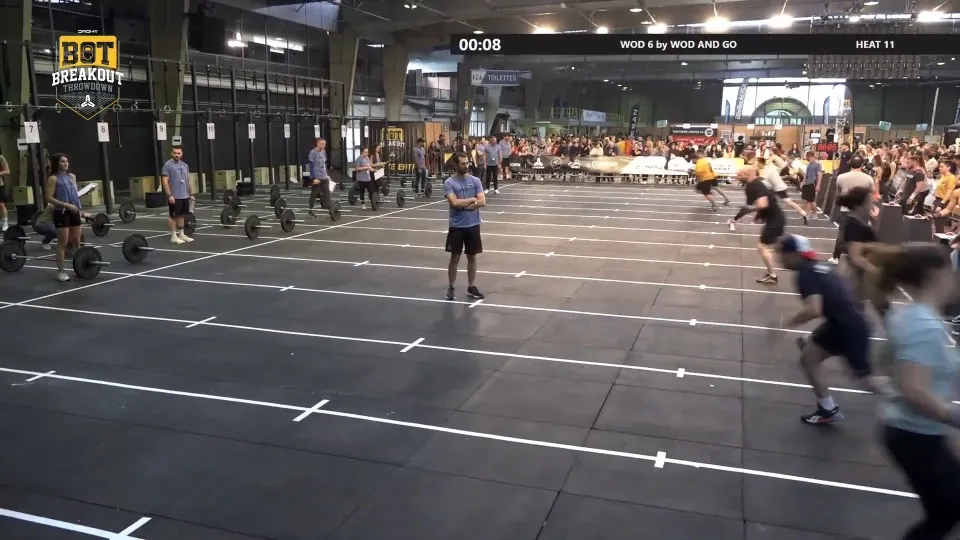 Competition CrossFit indoor avec overlay Buzzers.fit